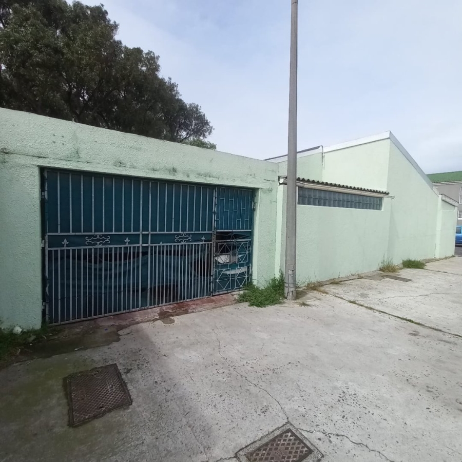 3 Bedroom Property for Sale in Lentegeur Western Cape